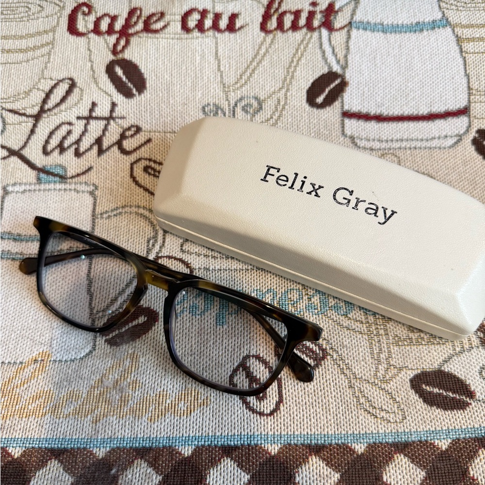 Felix Gray +2.50 Readers with Light Case